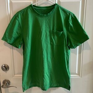 Adult men’s size small true green supima cotton t shirt. Used good condition.